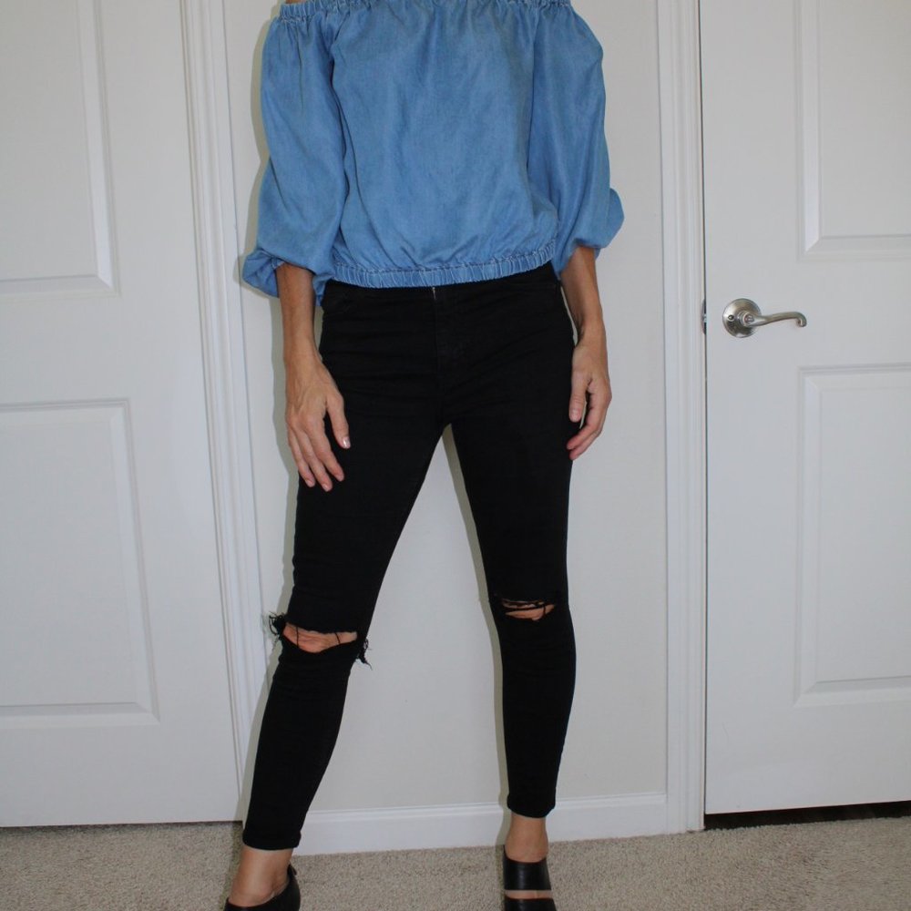 TOPSHOP - Jamie Black Denim Distressed Jeans